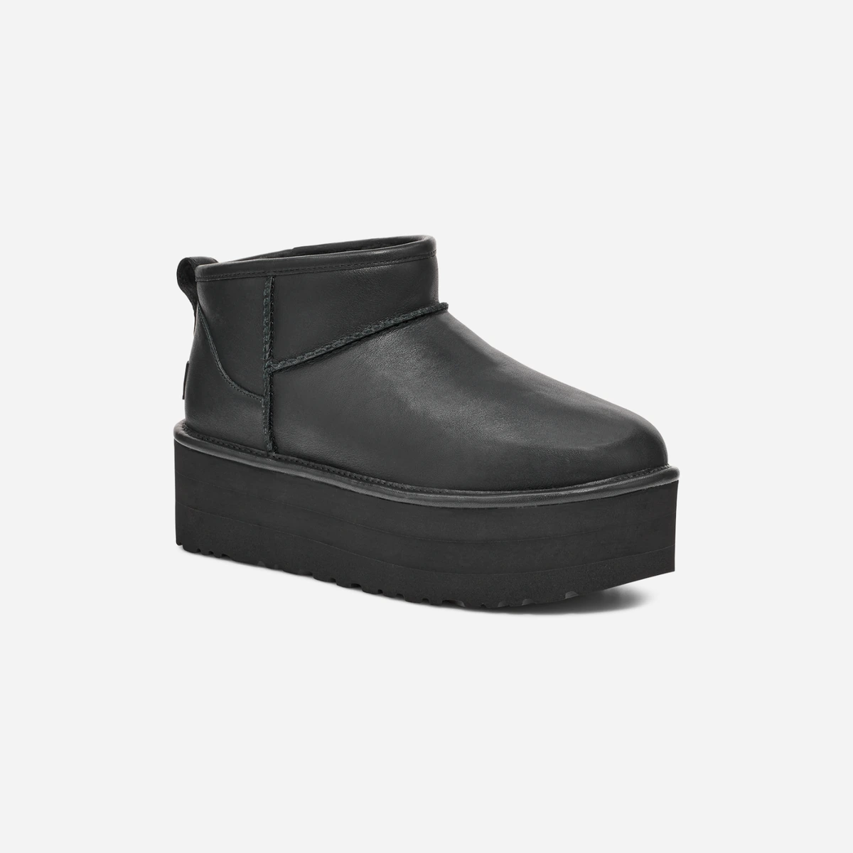 Женские угги Ugg Classic Ultra Mini Platform Leather Black цена 11 000 Руб. фото и описание в каталоге сайта ugg-boom.ru — фото 2