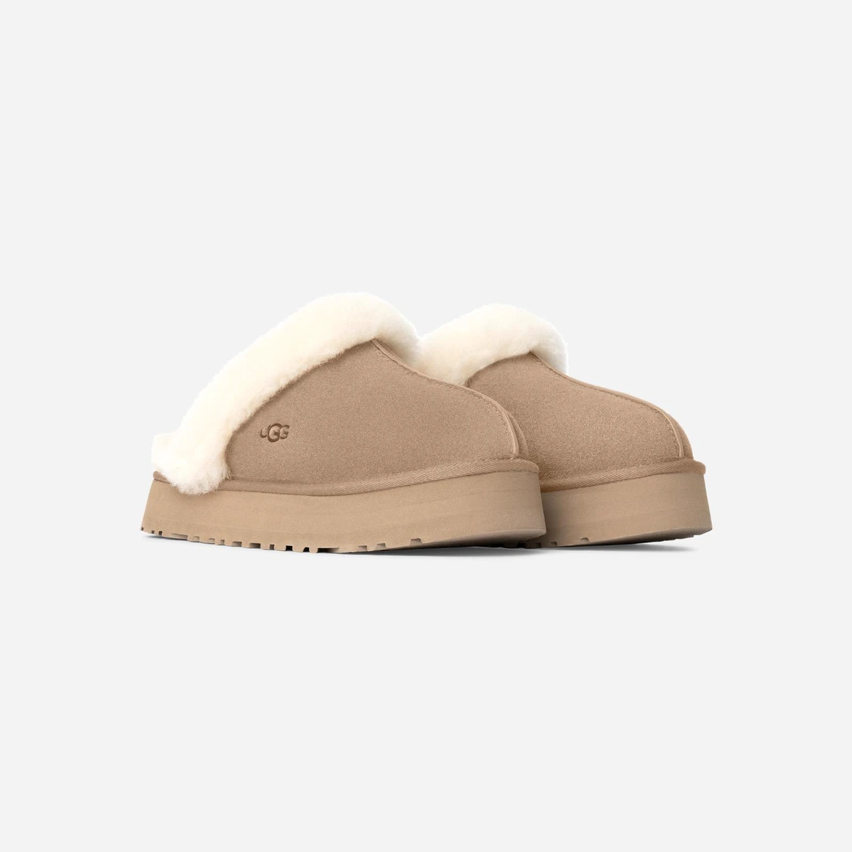 Женские тапочки Ugg Slippers Disquette Sand цена 10 000 Руб. Женские тапочки Ugg Slippers Disquette Sand цена 10 000 Руб. фото и описание в каталоге сайта ugg-boom.ru — фото 2