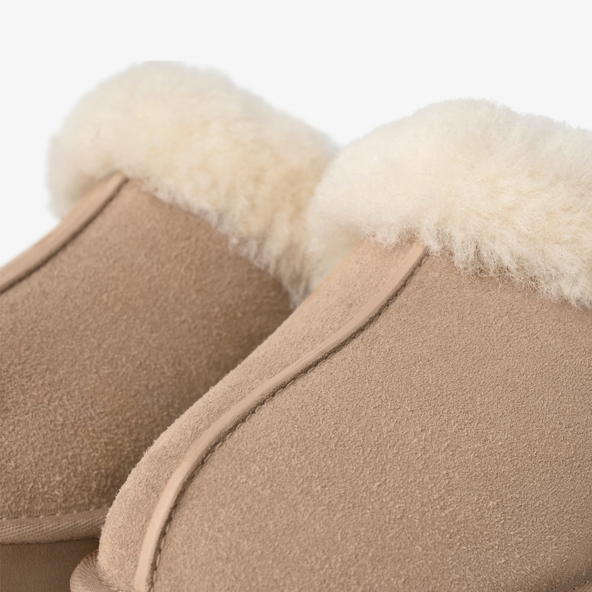 Женские тапочки Ugg Slippers Disquette Sand цена 10 000 Руб. Женские тапочки Ugg Slippers Disquette Sand цена 10 000 Руб. фото и описание в каталоге сайта ugg-boom.ru — фото 5